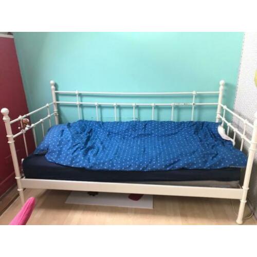 Kinderbed / Tienerbed