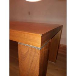 Mooie grote eettafel