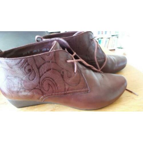 Prachtige THINK bordeauxrode hoge pumps 41