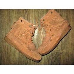 MINNETONKA ! Suede boots mt 41.