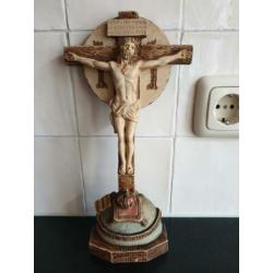 Oud kruis ?? crucifix muurhanger