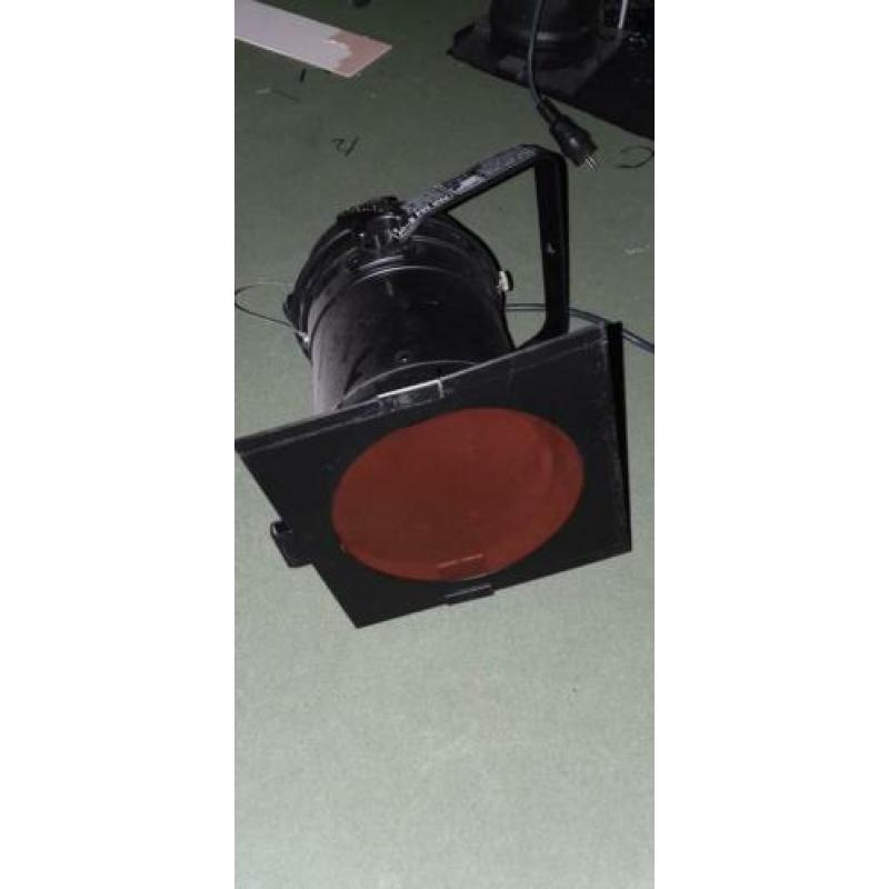 Par 64 spots (19 stuks), incl lamp en lichtfilter