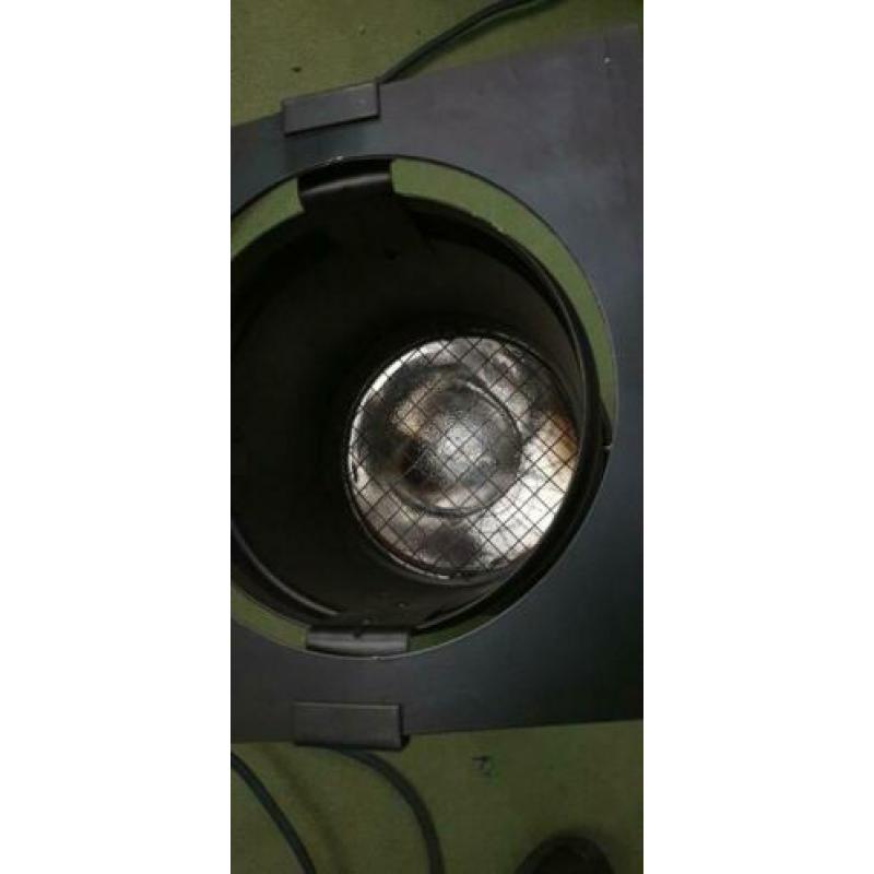 Par 64 spots (19 stuks), incl lamp en lichtfilter
