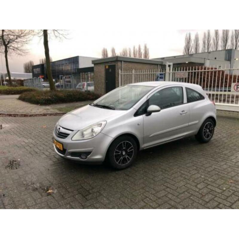 Opel Corsa 1.2-16V Enjoy Mooie nette auto