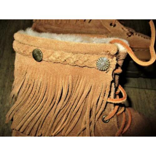 MINNETONKA ! Suede boots mt 41.