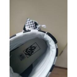 Merk vans maat 37