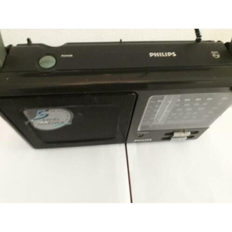 TE koop aangeboden mooi wereld radio.phillips doe gepast bod