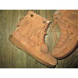 MINNETONKA ! Suede boots mt 41.