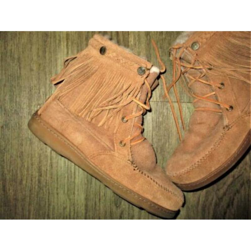 MINNETONKA ! Suede boots mt 41.