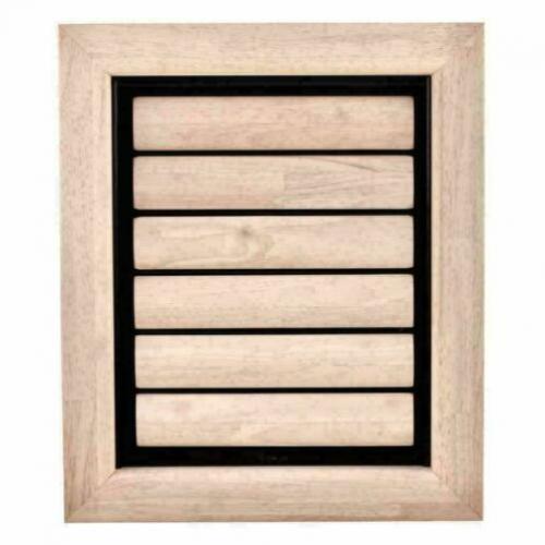 Houten Hondenluiken voor in een Muur
