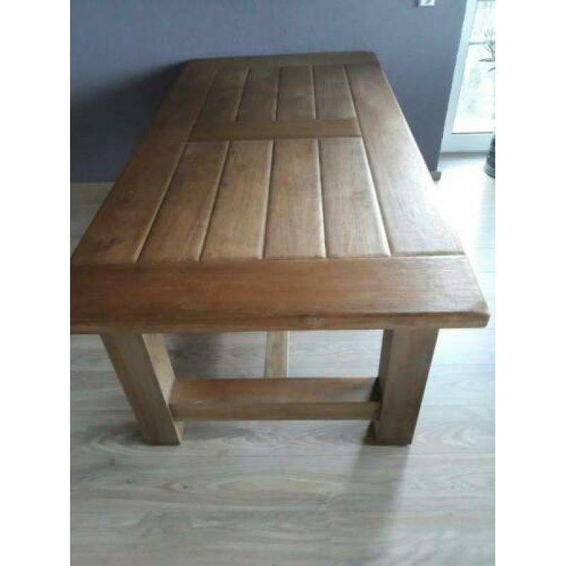 Mooi teaktafel half jaar oud