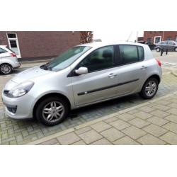 Renault Clio 1.2 16V 55KW 5-DRS E4 2005 Grijs