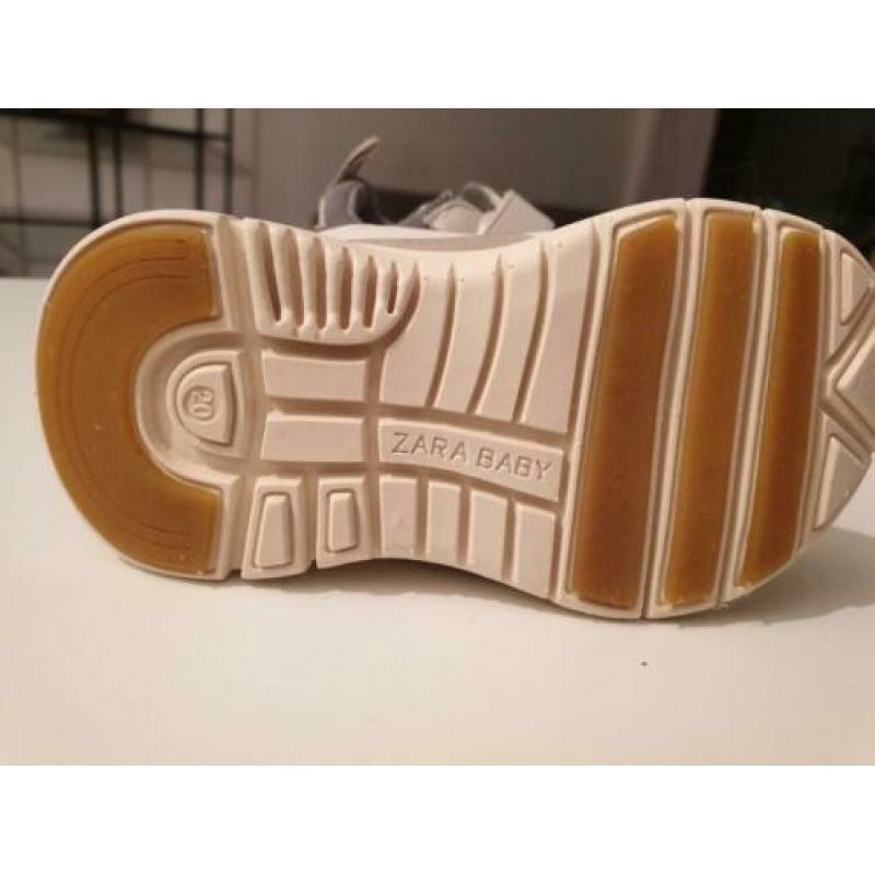 Baby jongens sneaker ZARA maat 20