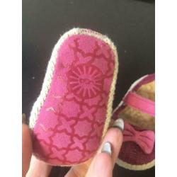 UGG schoentjes maat 16