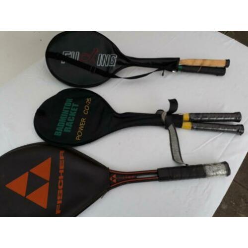 TE koop aangeboden mooi 2x badminton.1xtennis racket.