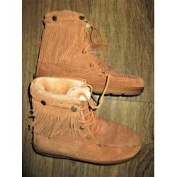 MINNETONKA ! Suede boots mt 41.