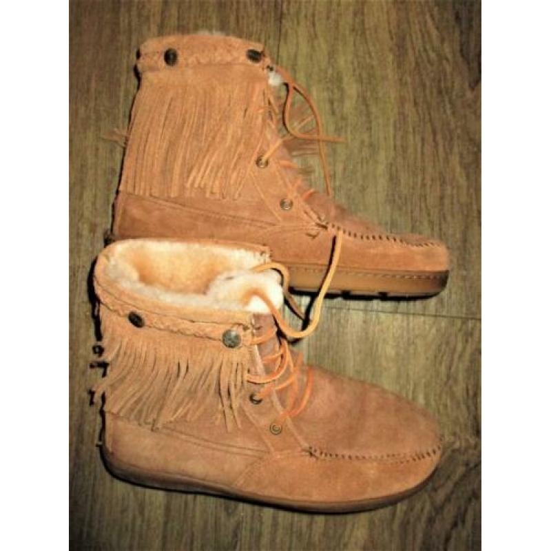 MINNETONKA ! Suede boots mt 41.