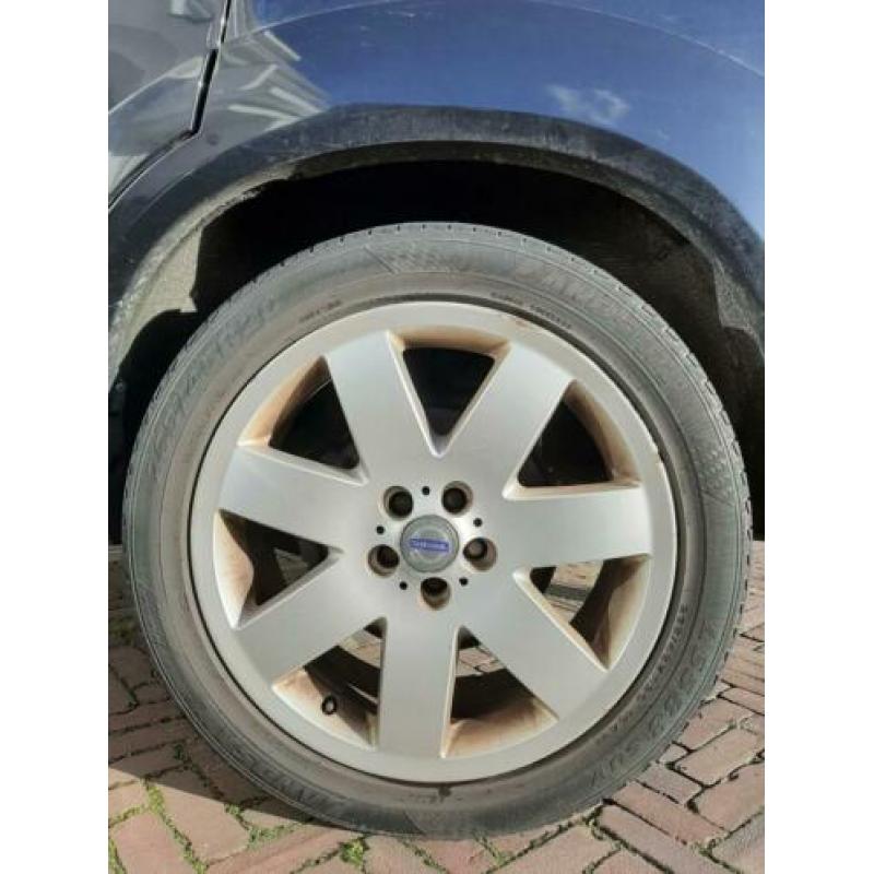 20 inch velgen met zomerbanden 265/45 R20