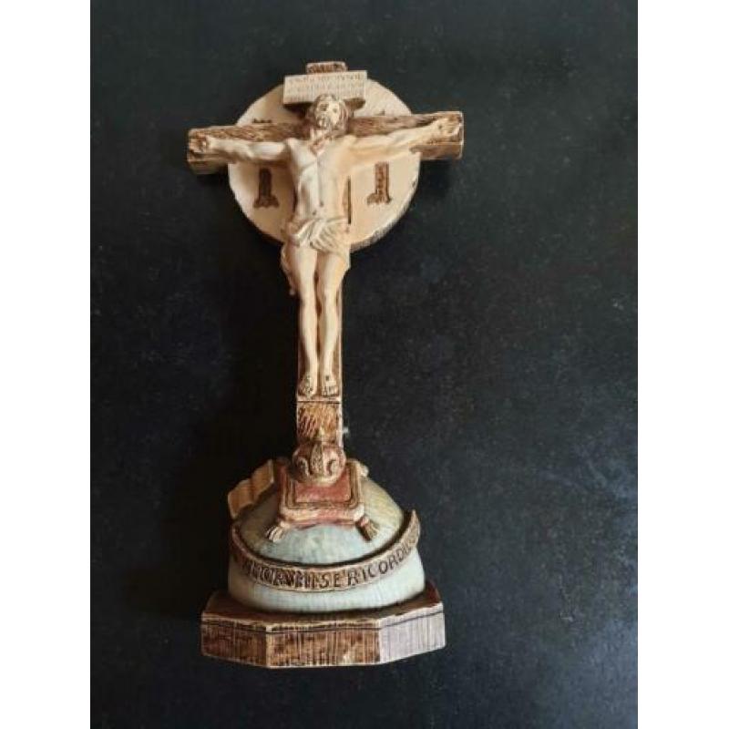 Oud kruis ?? crucifix muurhanger