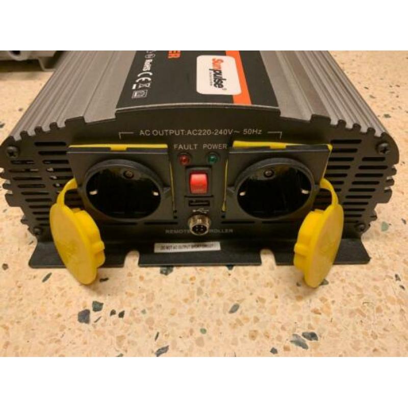 Omvormer 24V / 230V - 1500 watt incl Remote Control
