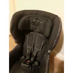 Auto stoeltje maxi cosi axiss prima staat!