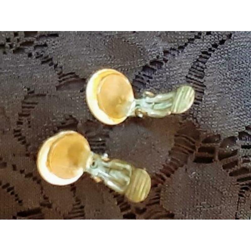AANBIEDING kleine vintage parelmoer oorbellen