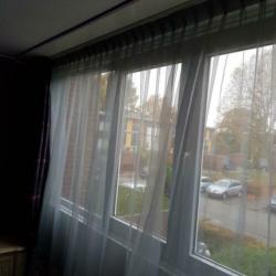 Als nieuw vitrage van 2stuks plooibreedte 5.m