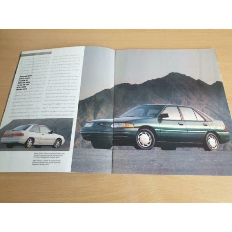 Folder Ford Escort 1993, USA uitvoering.
