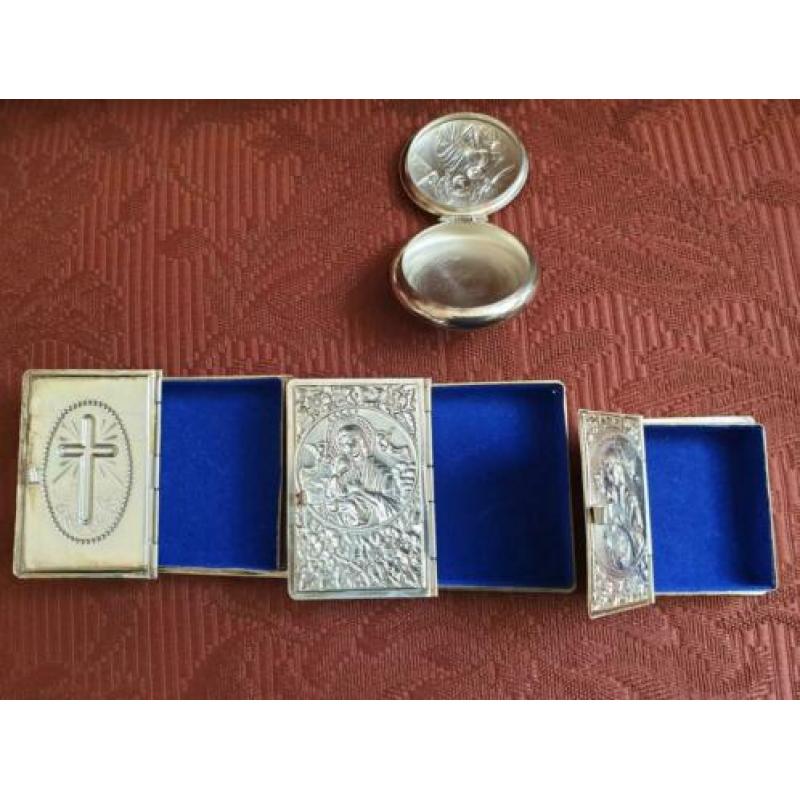 Oud verzilverd rozenkransdoosje ?? kruis crucifix