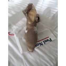 Paul Noyen beige suede pumps