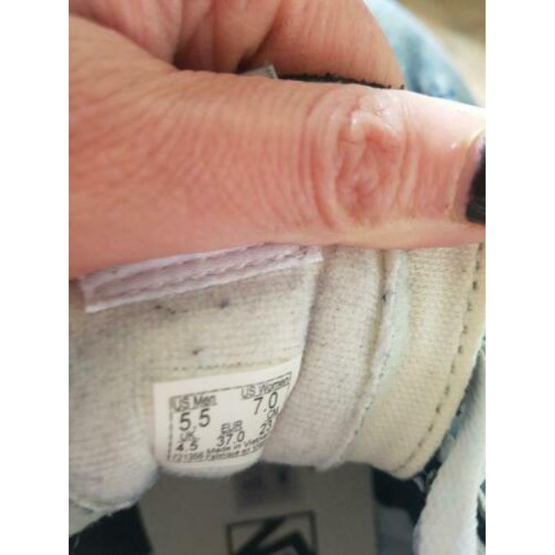 Merk vans maat 37