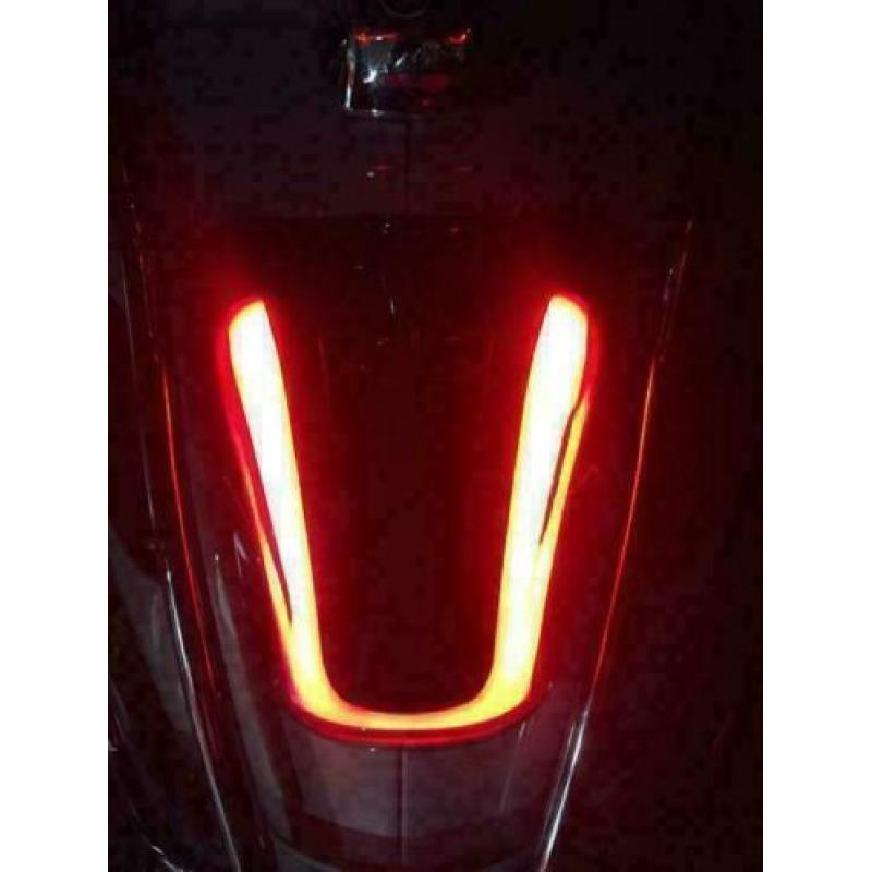 Piaggio Vespa Sprint / Primavera LED achterlicht NIEUW