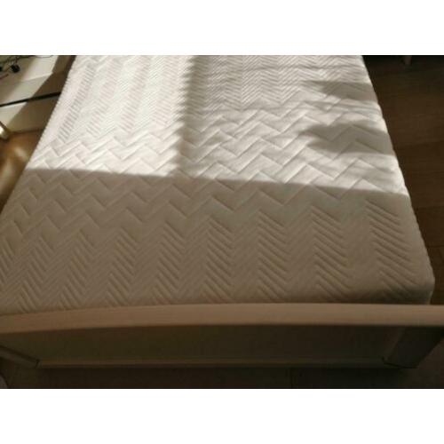 Compleet bed 200x140 met elektrische bed bodem etc