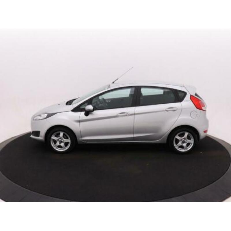 Ford Fiesta Style 80pk | 1ste eigenaar | Navi | Parkeersenso