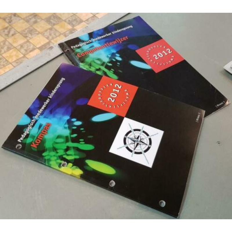 Diverse dunne studieboeken
