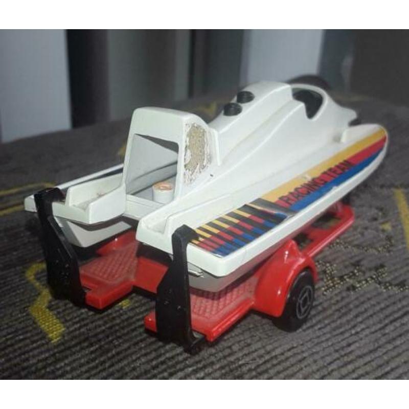 Majorette racing team speedboot met trailer
