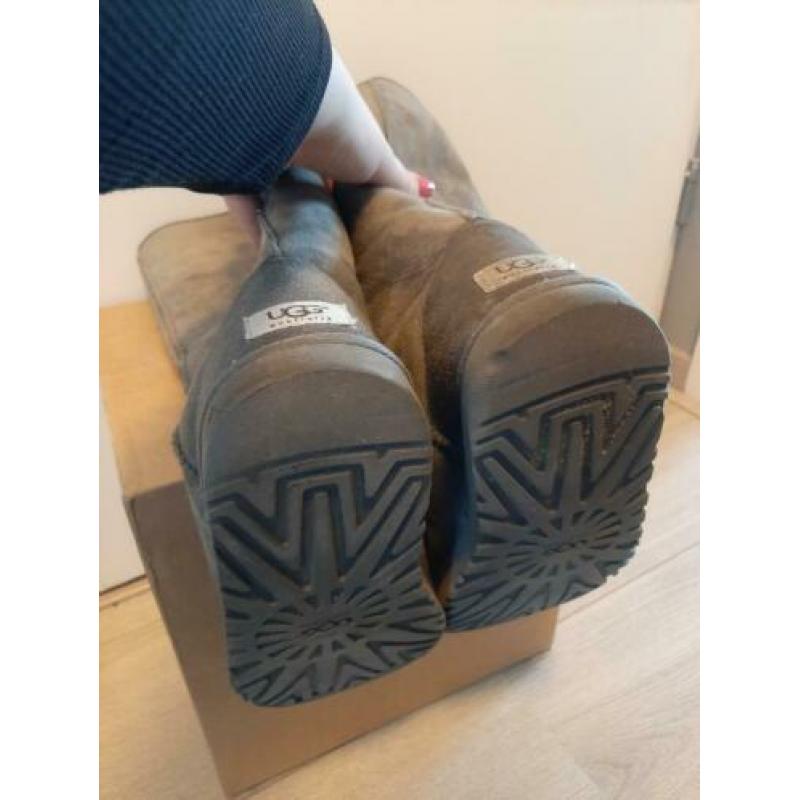 UGGS hoge laarzen, gevoerd, grijs, maat 40, doos aanwezig