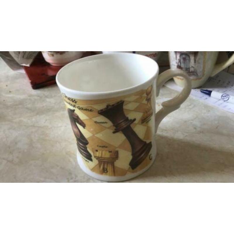 Schaak beker bone China