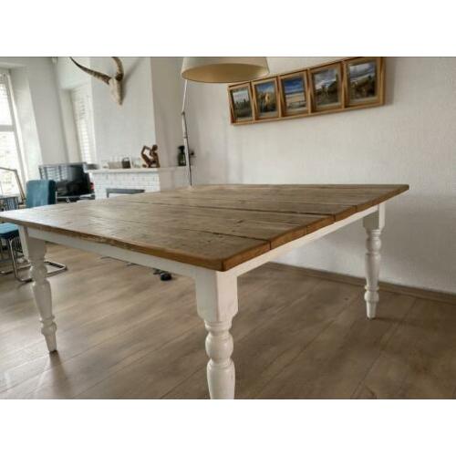 Vierkante eettafel 1.60 bij 1.60 cm te koop, wit met hout.