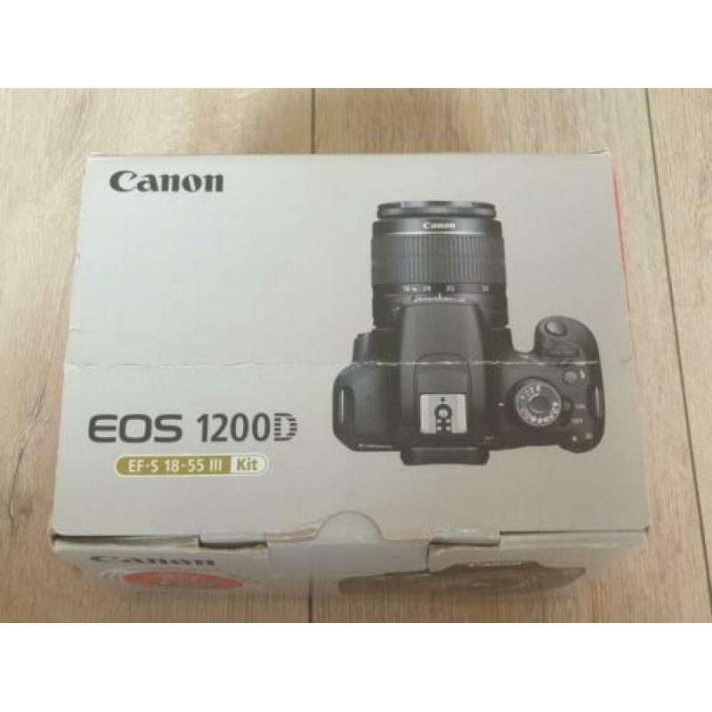 Canon 1200d spiegelreflex camera body met 17-55mm lens set