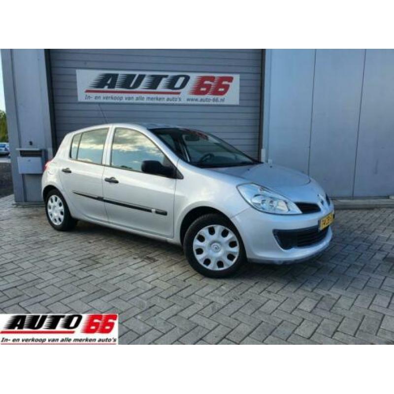 Renault Clio 1.5 dCi Authentique 5 drs en AIRCO Apk tot 03-2