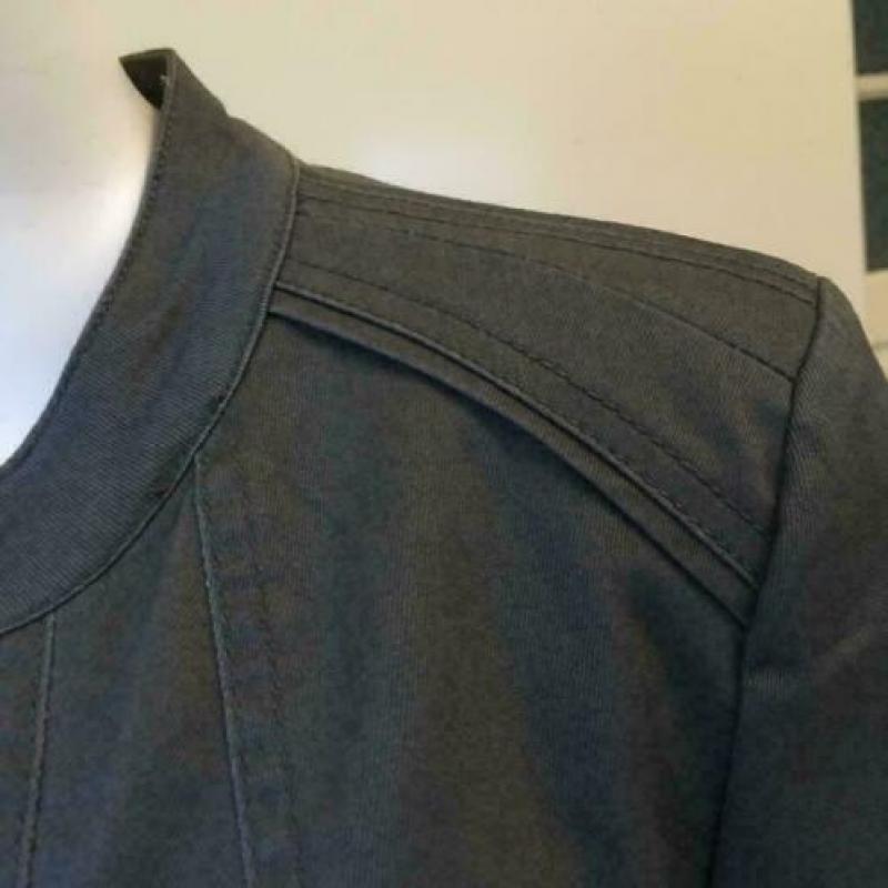 3963 Gloednieuwe bolero kort jasje blazer VERO MODA; Mt=M
