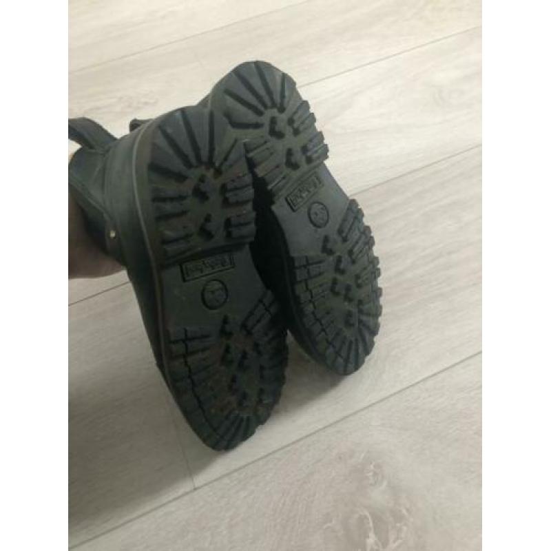 Timberland laarsjes maat 32.