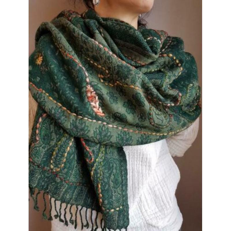 Geborduurde shawls uit Nepal nu in de SALE
