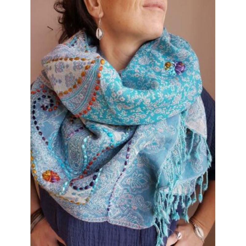 Geborduurde shawls uit Nepal nu in de SALE