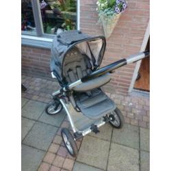 mutsy team eco met MAXI-COSI AUTOSTOEL