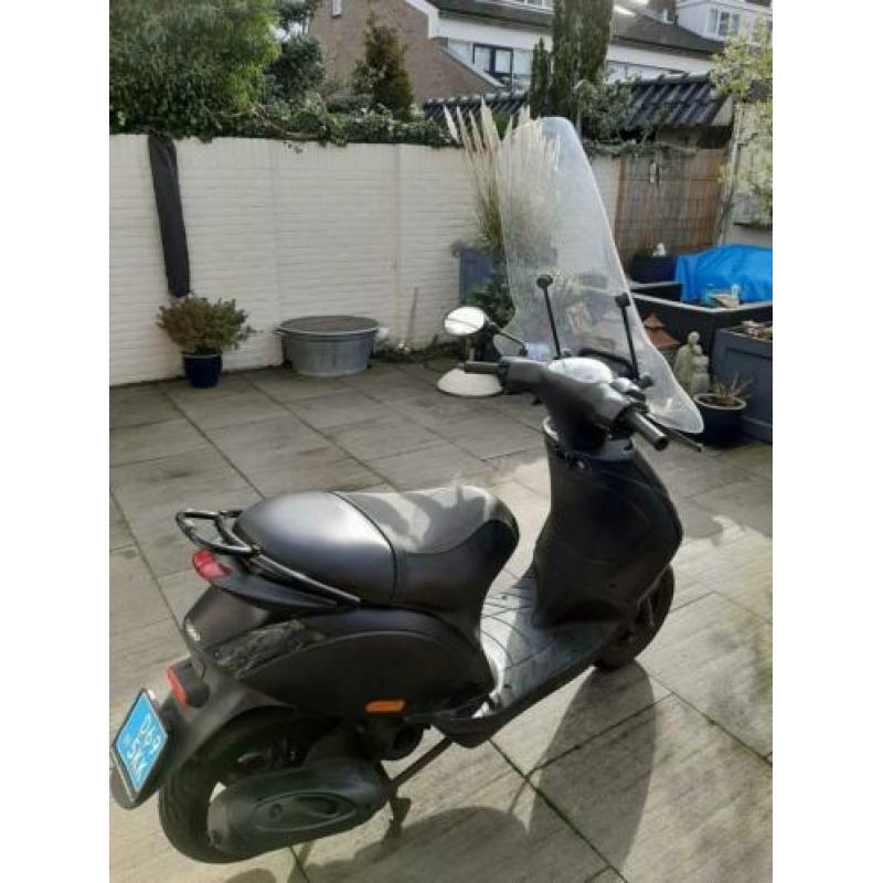 Piaggo Zip