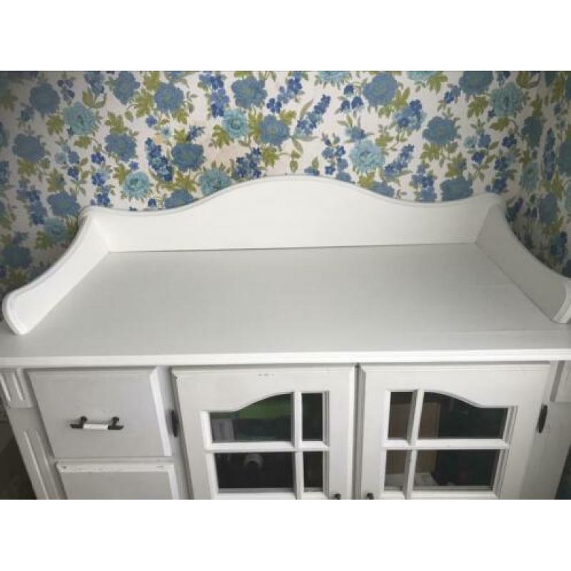 Witte brocante baby commode aangeboden