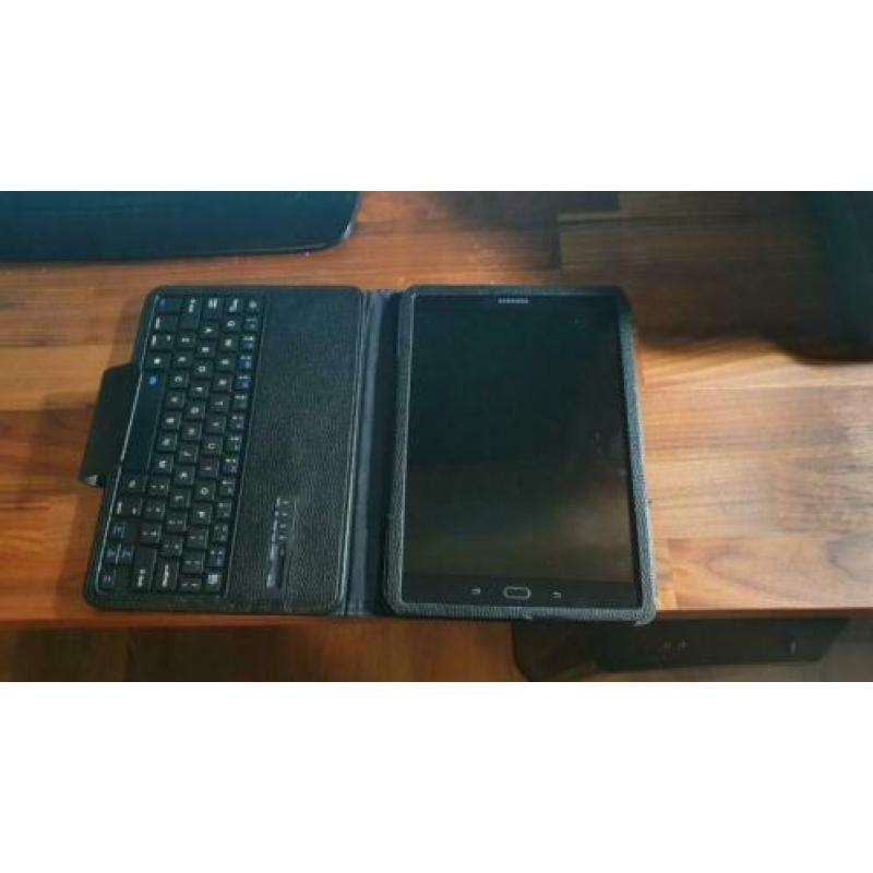 Samsung Galaxy Tab S2 WiFi met toetsenbord