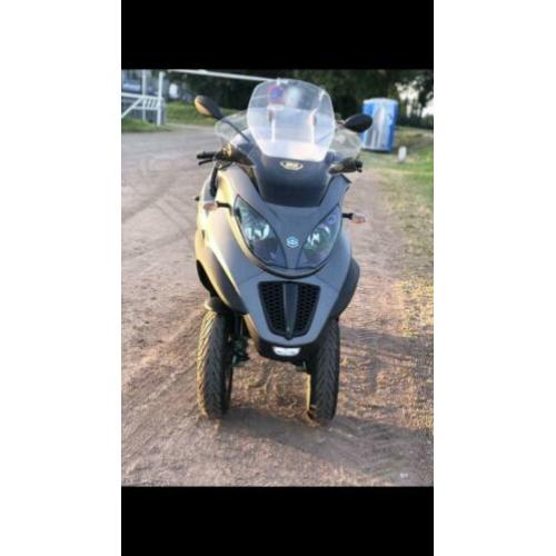 Mp3 Sport 500 Piaggo + Akrapovic uitlaat !